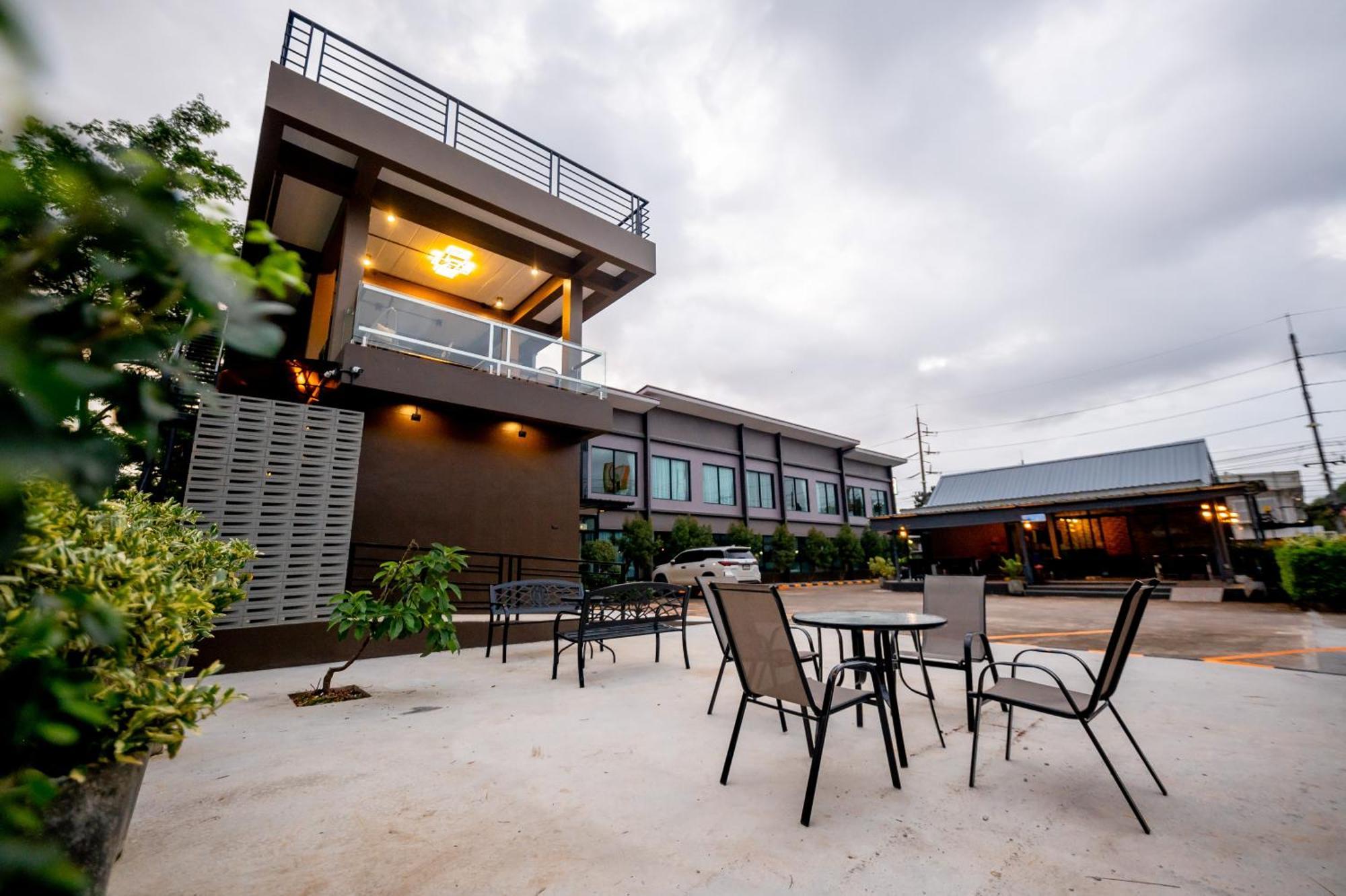 Tobedzz Hotel Ранонг Экстерьер фото
